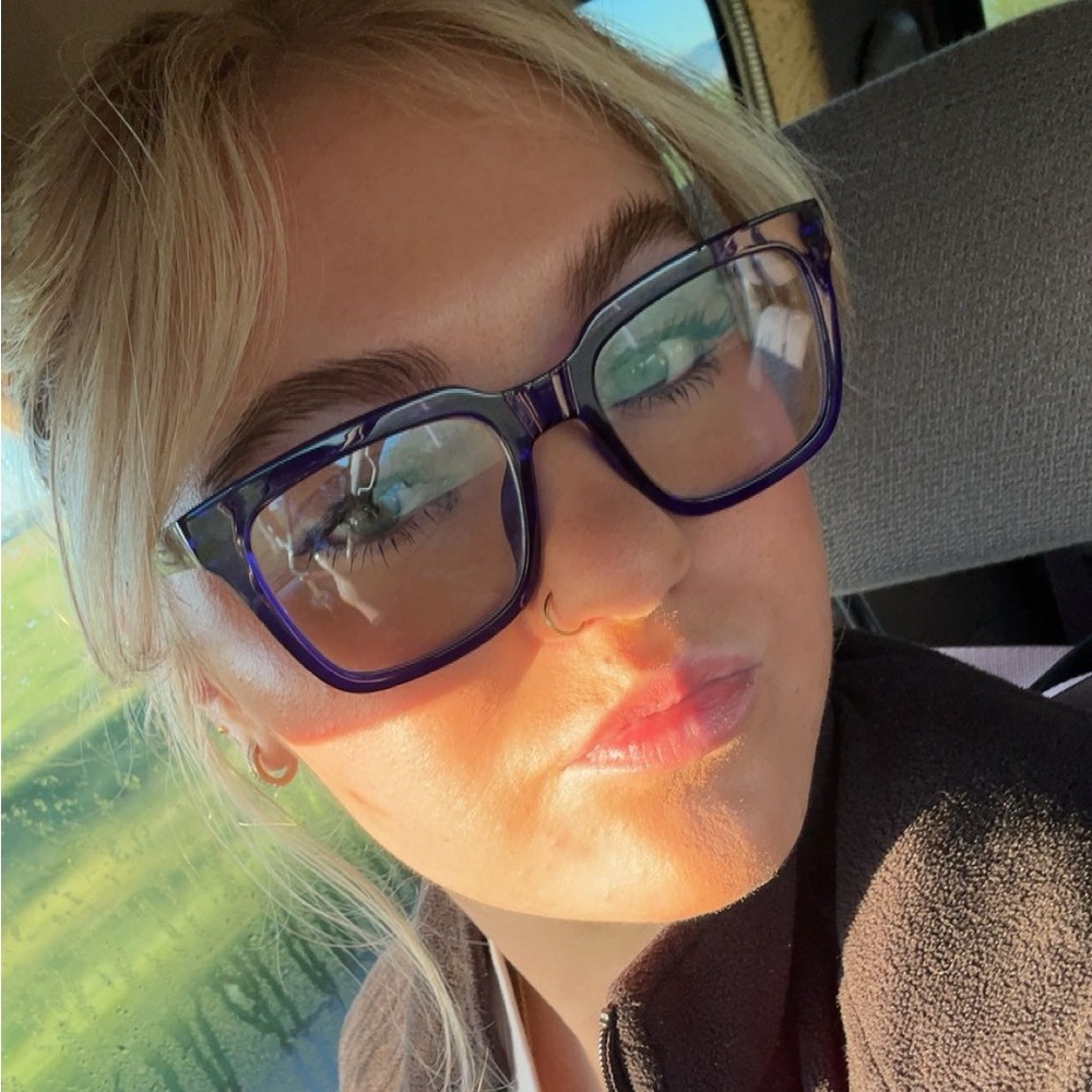 Meet your Posher, Shelby